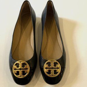 New Tory Burch Chelsea Cap Toe Black Flats Size 5.5
